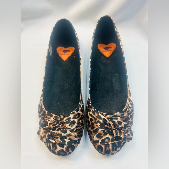 Rocket Dog Shoes - Rocket Dog Leopard Print Satin Slip On Flats. Like New Condition